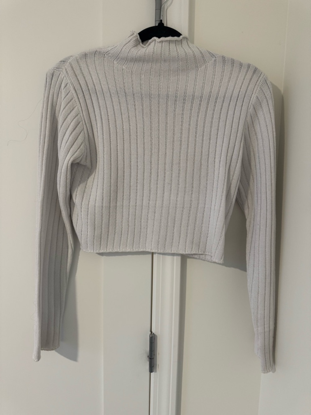Ribbed Cropped Mock Neck Sweater - Light Gray